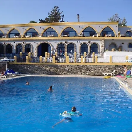 Ellia Hotel 4*